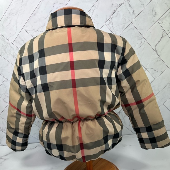 Burberry Coat/Jacket 4yr-5yr (like new) - Picture 3 of 5